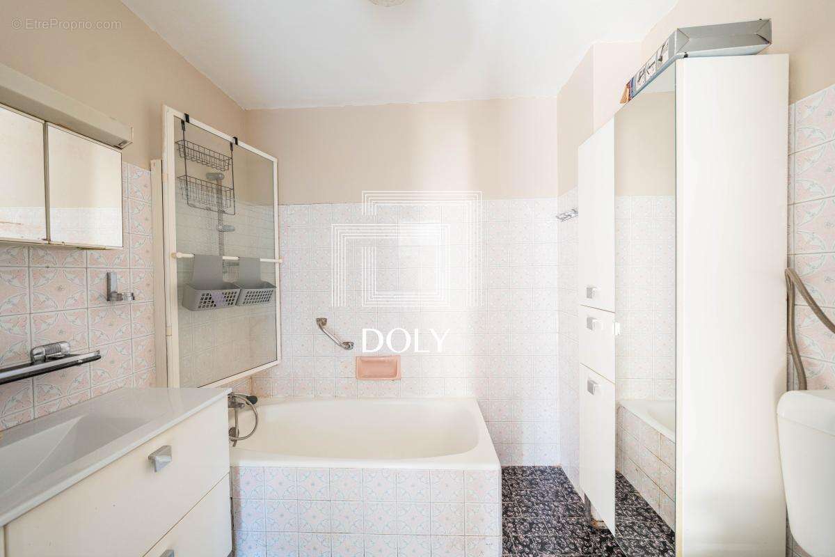 Appartement à LE CANNET