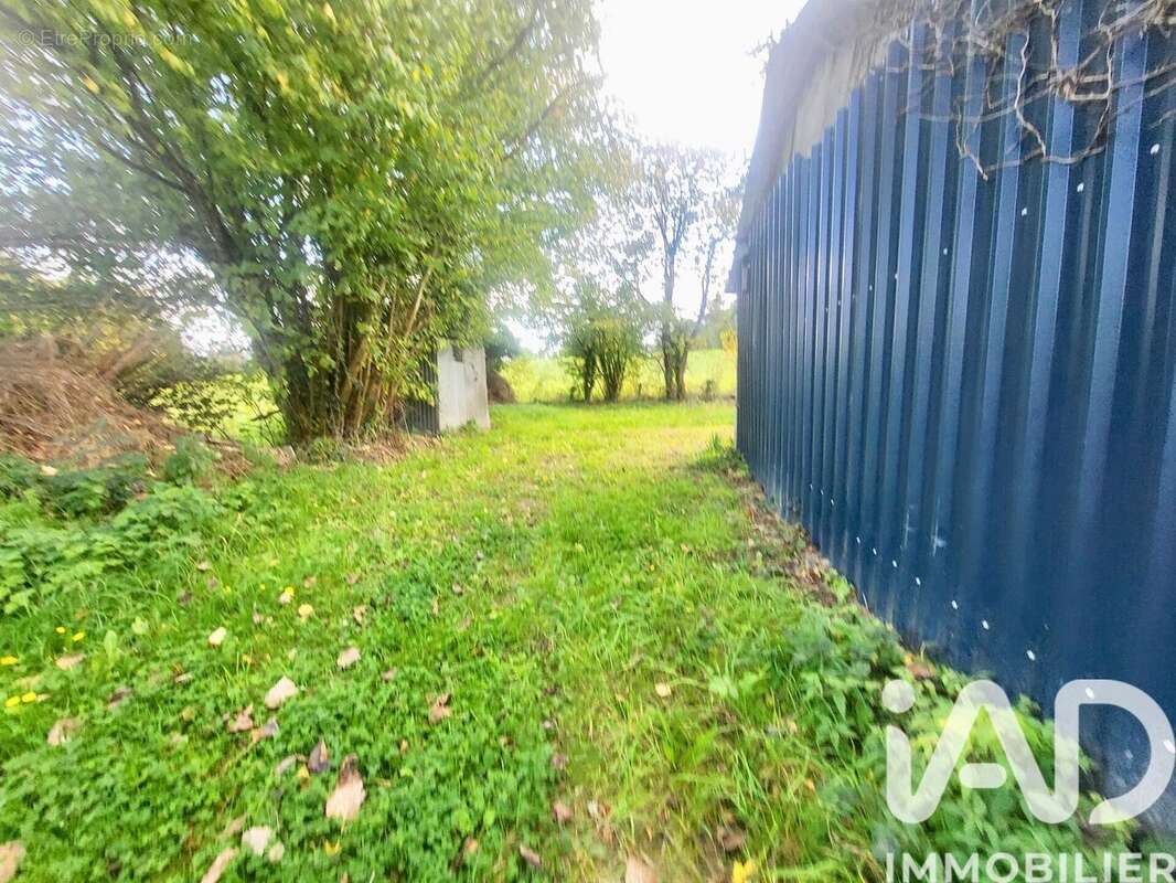 Maison 95 m² à La Chapelle-Bouexic  - photo 4
