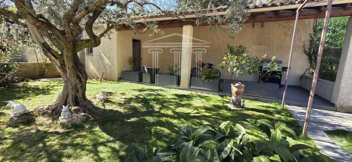 Maison à BEDARRIDES