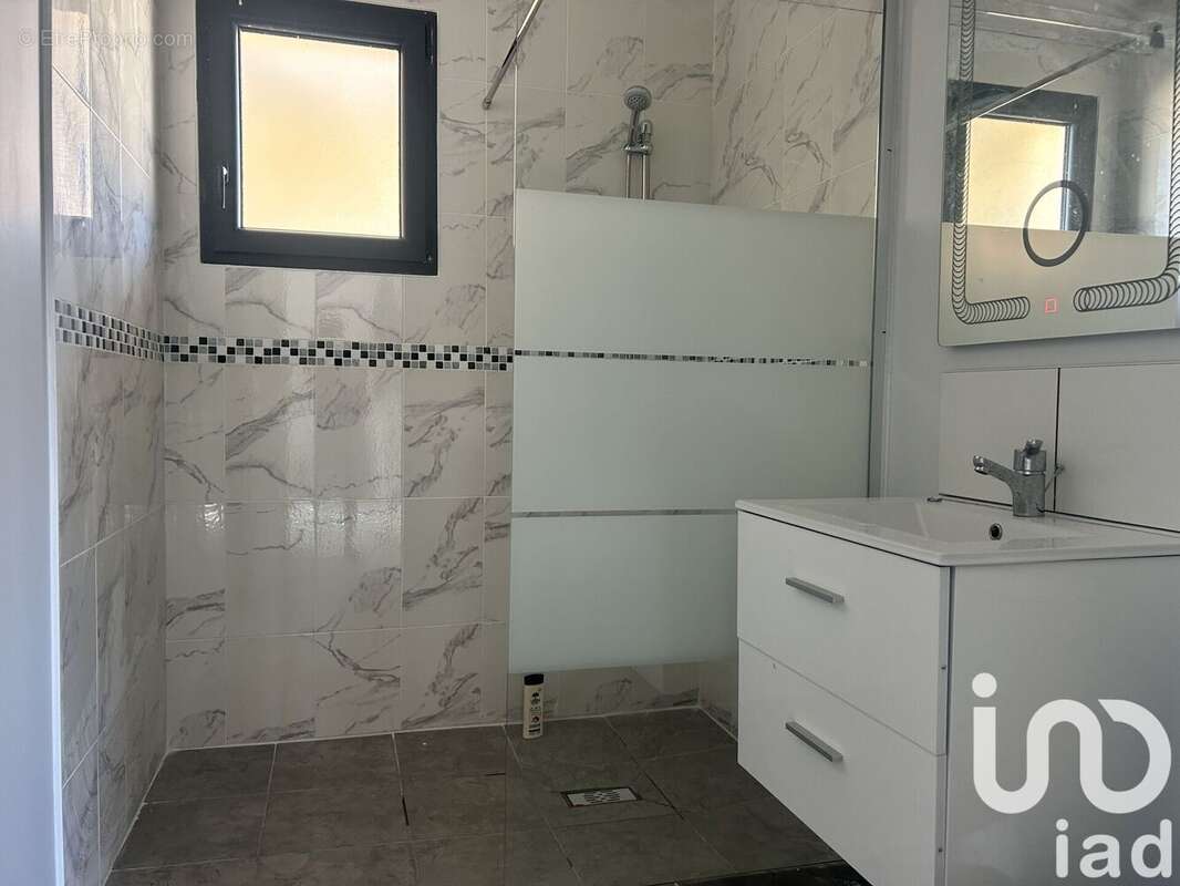 Photo 6 - Maison à SAINT-MEDARD-DE-GUIZIERES