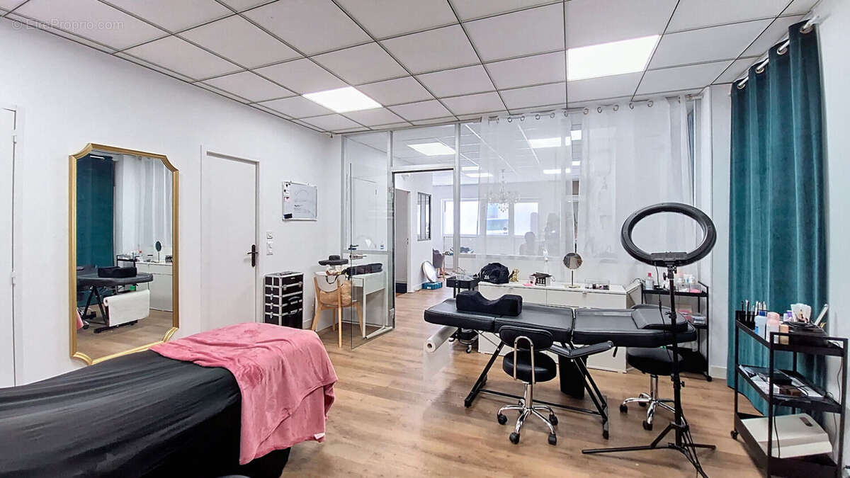 Commerce à MARSEILLE-5E