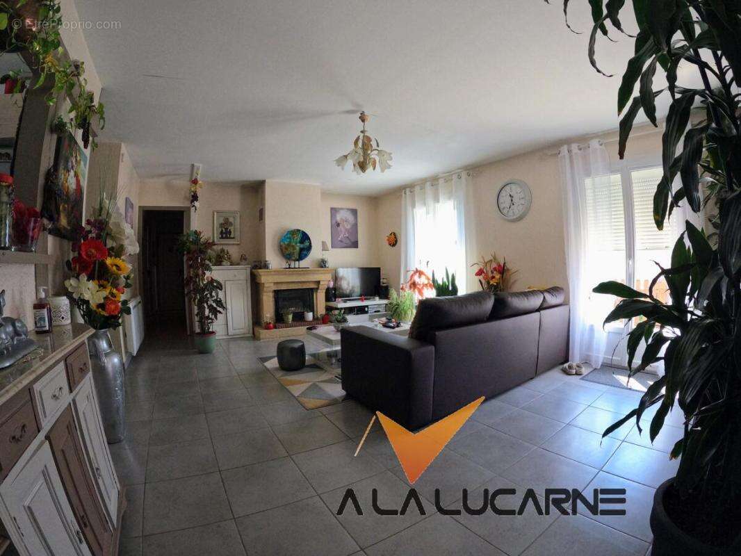 Maison à TERRASSON-LAVILLEDIEU