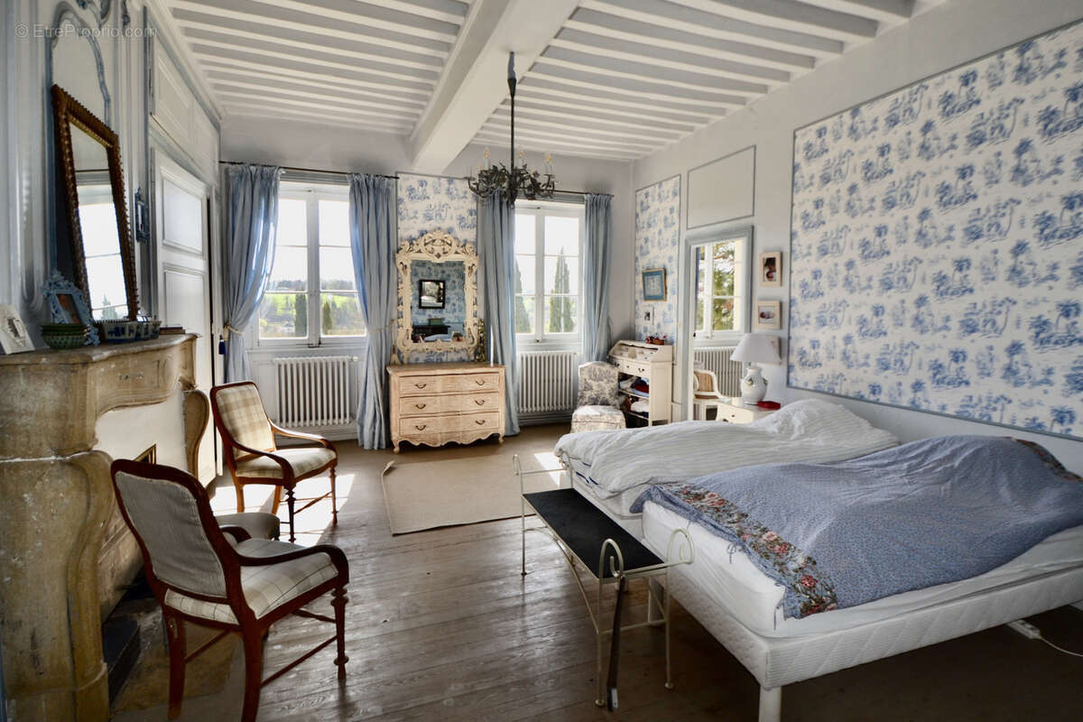 Maison à LA CLAYETTE