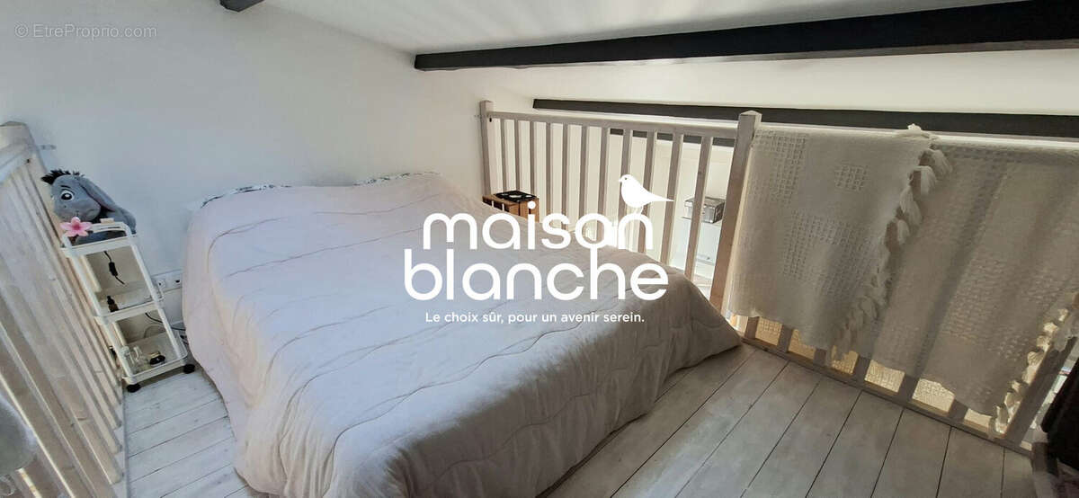 CHAMBRE + MEZZANINE - Appartement à PUILBOREAU