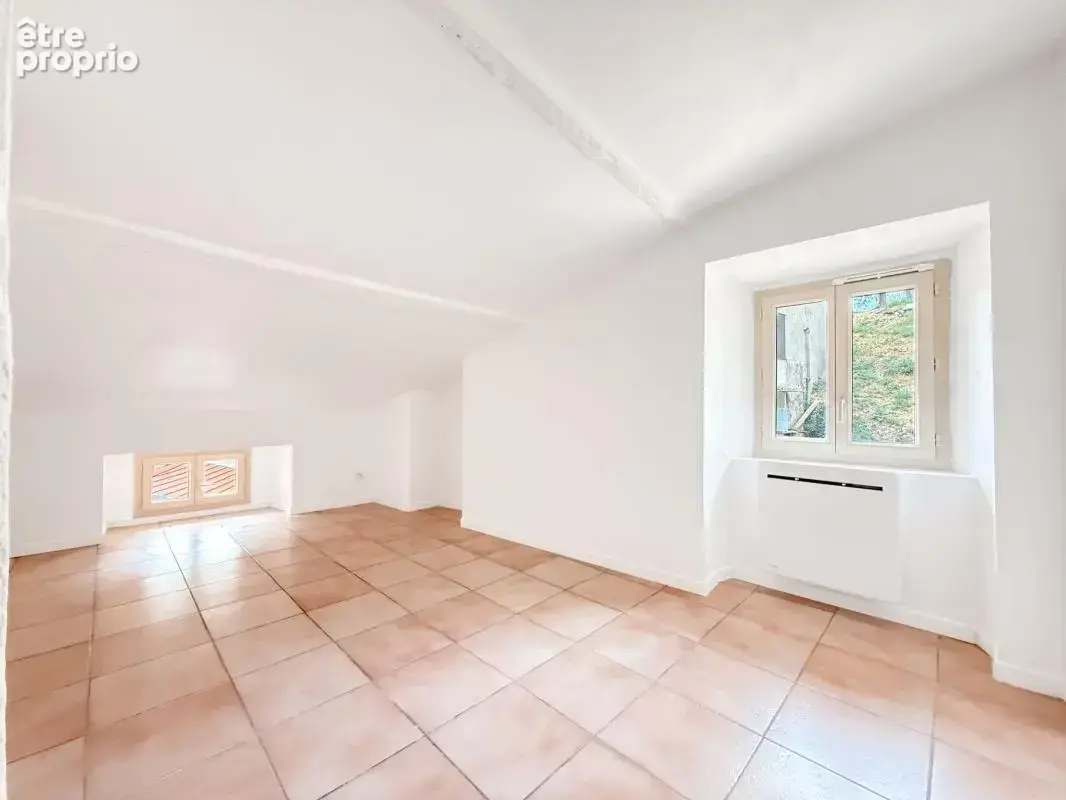 LUCERAM appartement à vendre 3 pièces dernier étage - photo 5