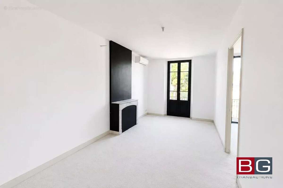 Appartement à VALLAURIS