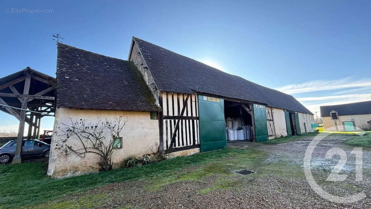 Maison à CHAMPIGNY-LA-FUTELAYE