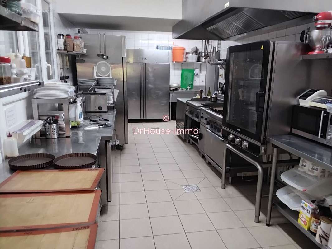 Maison 250 m² à Monteils  - photo 9