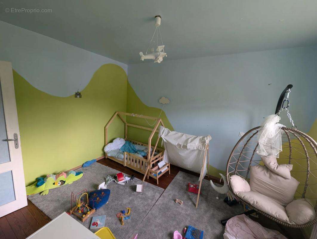 Maison de 8 pièces 6 chambres de 166 m² à Singles - photo 6