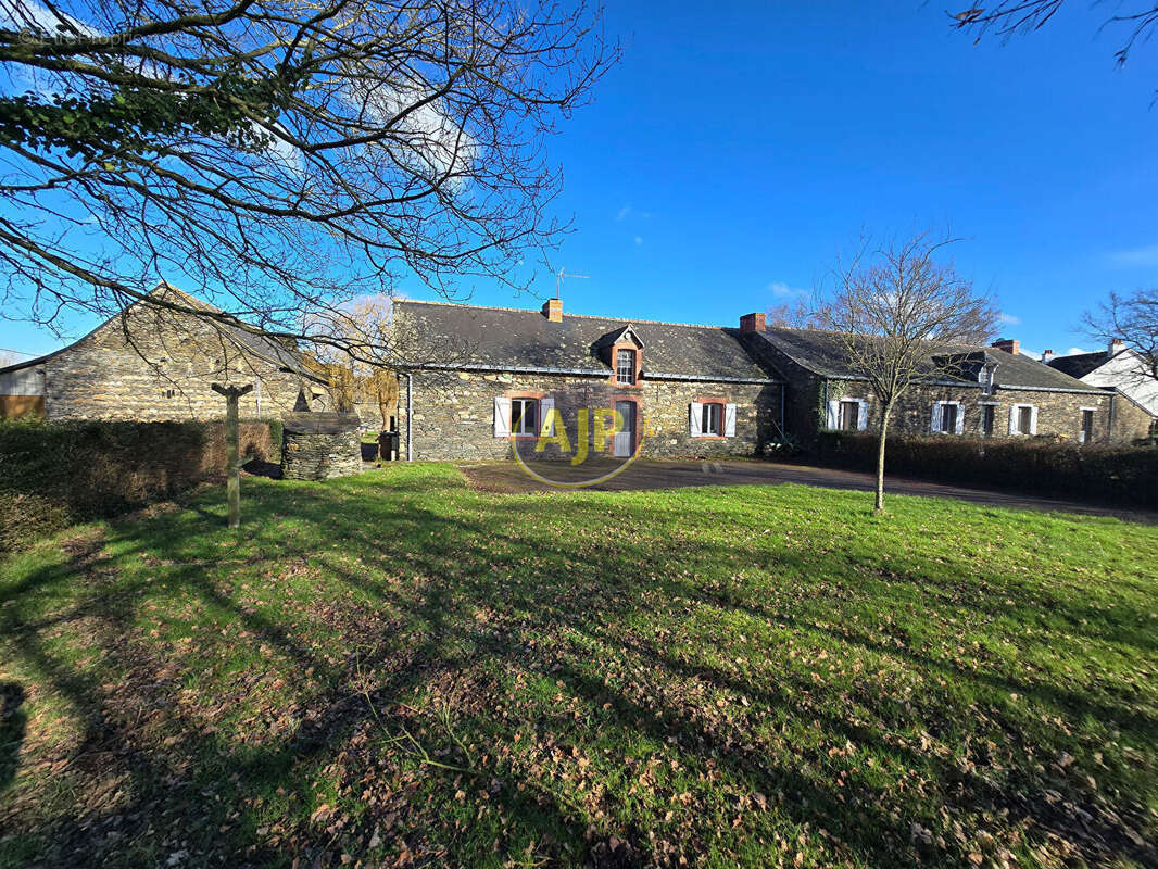 Maison à CONQUEREUIL