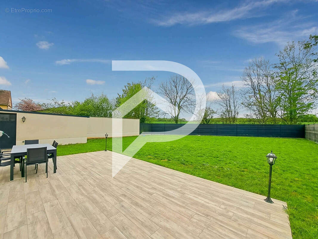 Maison à SAINT-MARTIN-LE-NOEUD