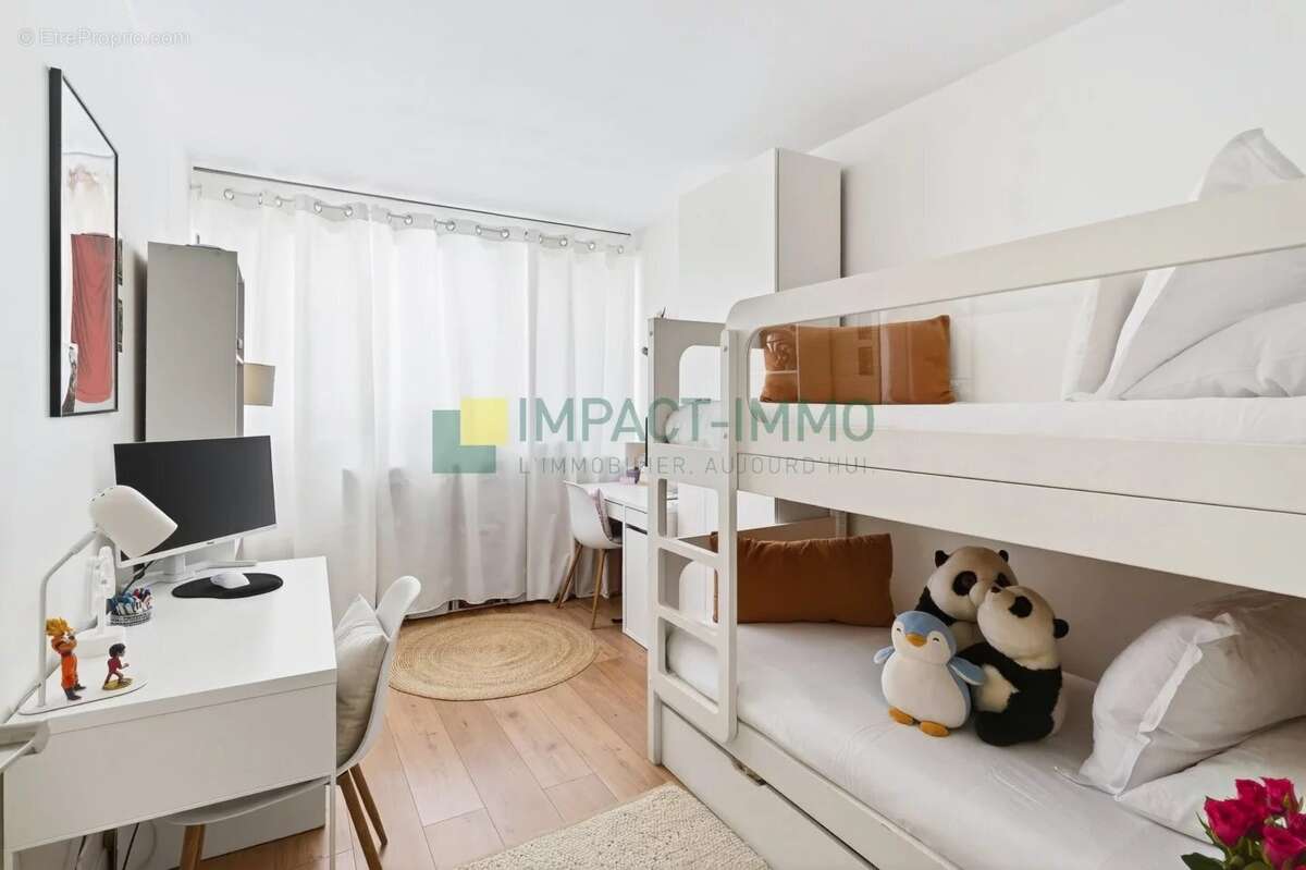 Appartement à CLICHY