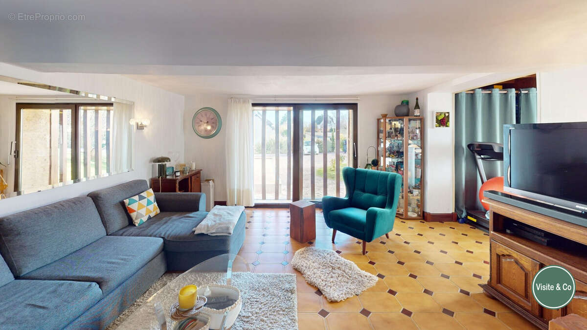 Maison à BREVILLE-LES-MONTS