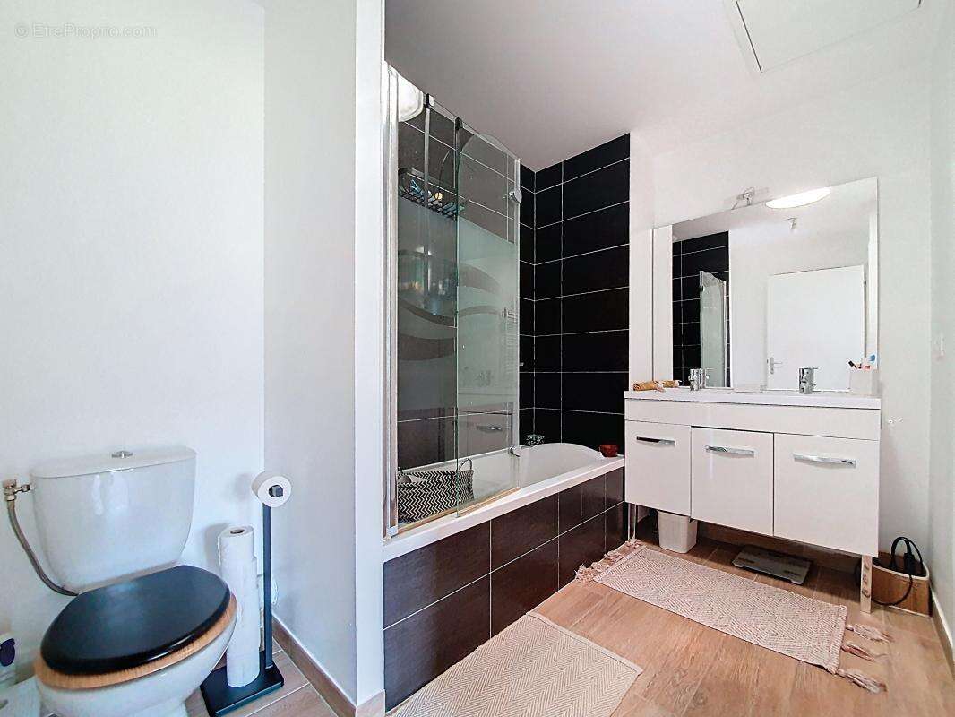 Maison à SEREZIN-DU-RHONE