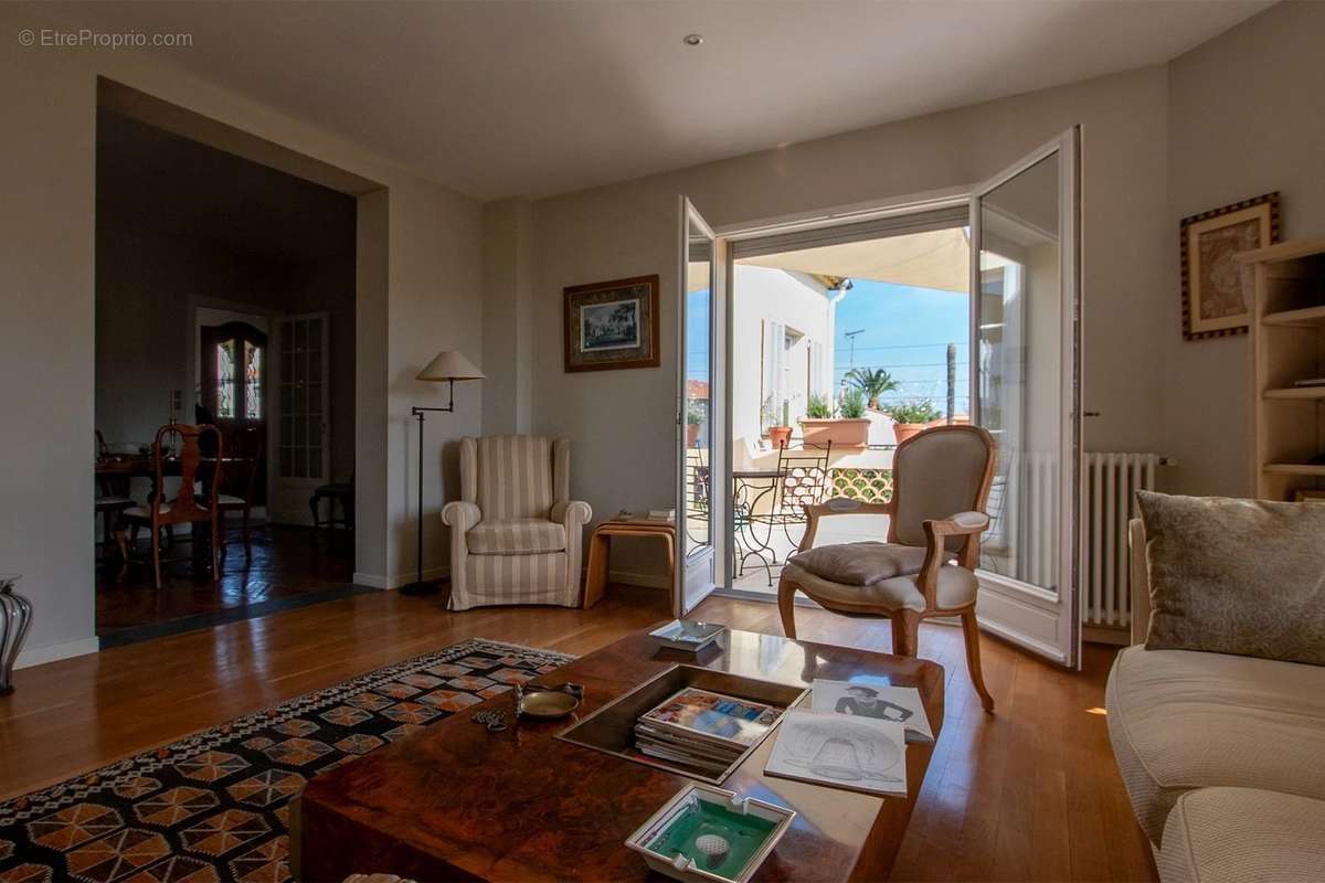 Maison à CAGNES-SUR-MER