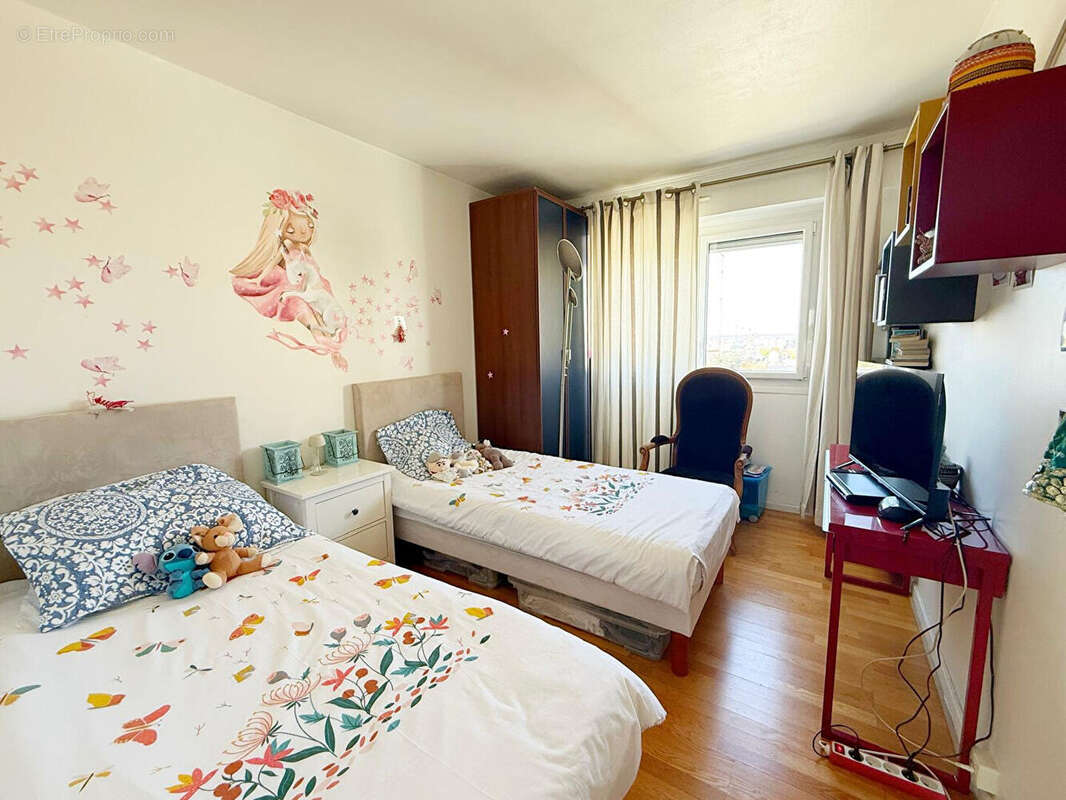 Appartement à NANTERRE