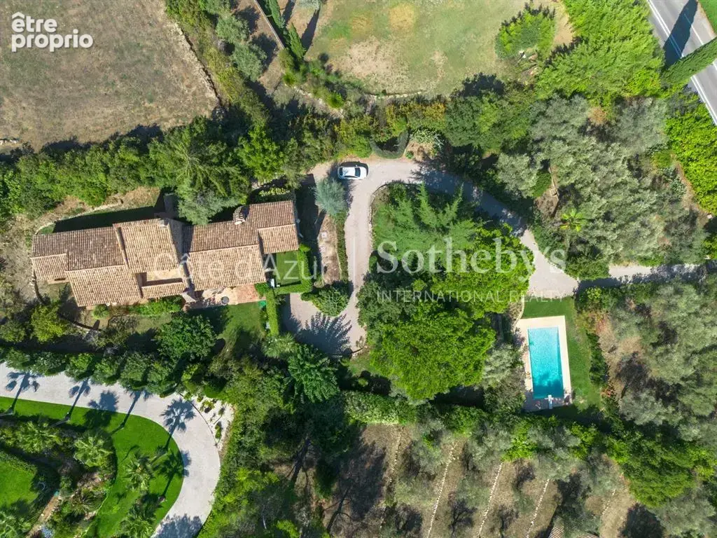 Mouans Sartoux Castelleras, propriété provençale avec piscine et vaste terrain arboré - photo 2