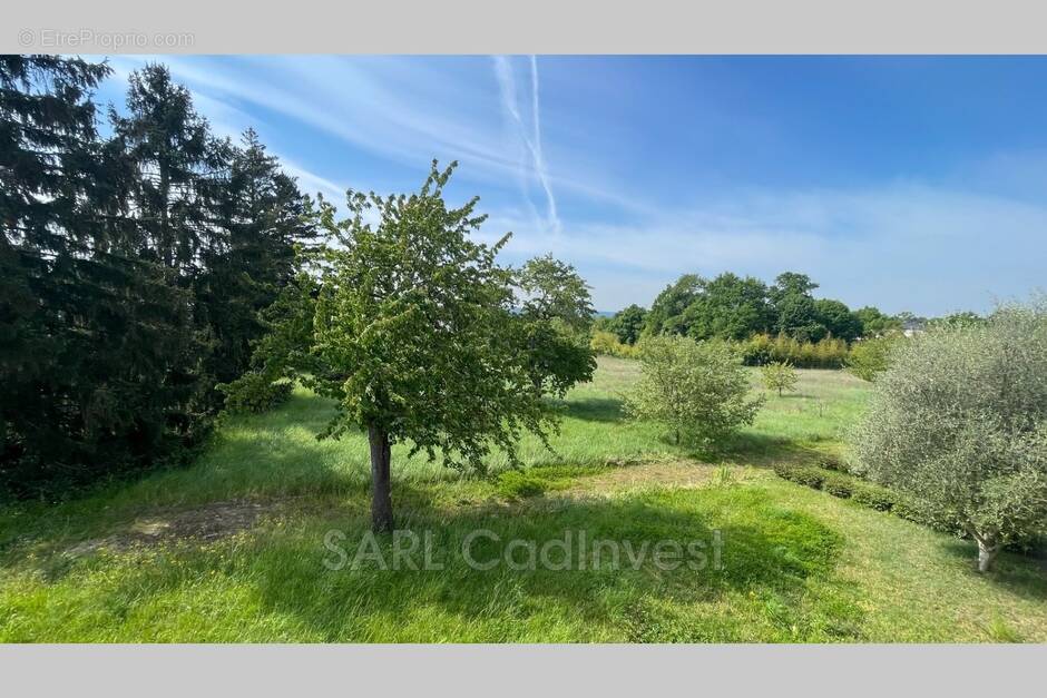Terrain à SAINT-CYR-SUR-LOIRE