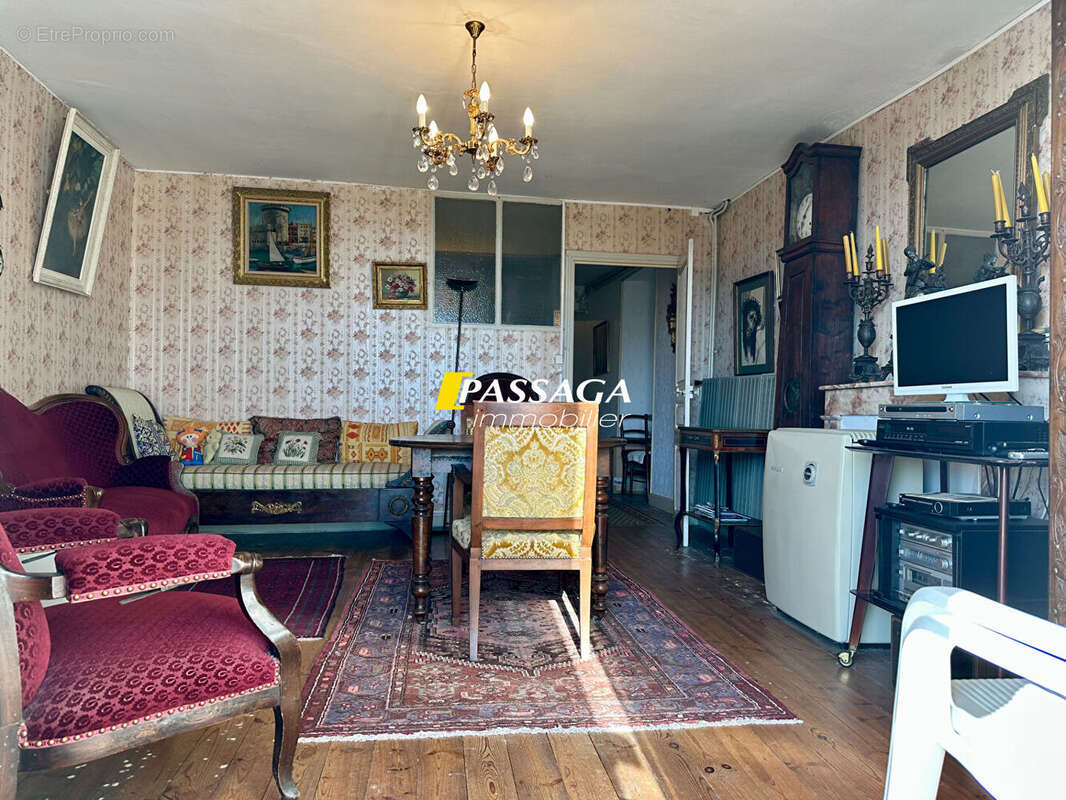 Maison à SEVERAC-LE-CHATEAU