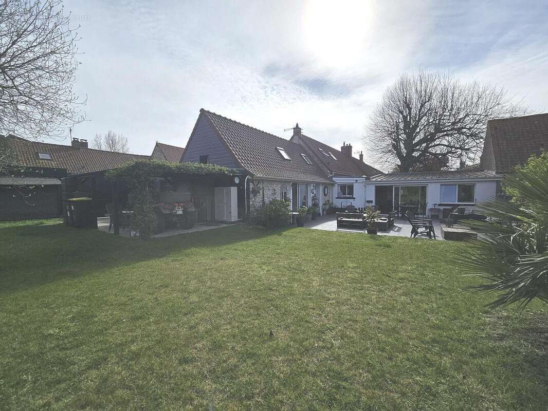 Maison à BEUVREQUEN