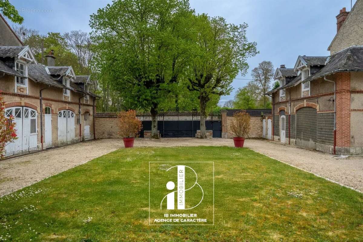 Maison à FONTAINEBLEAU