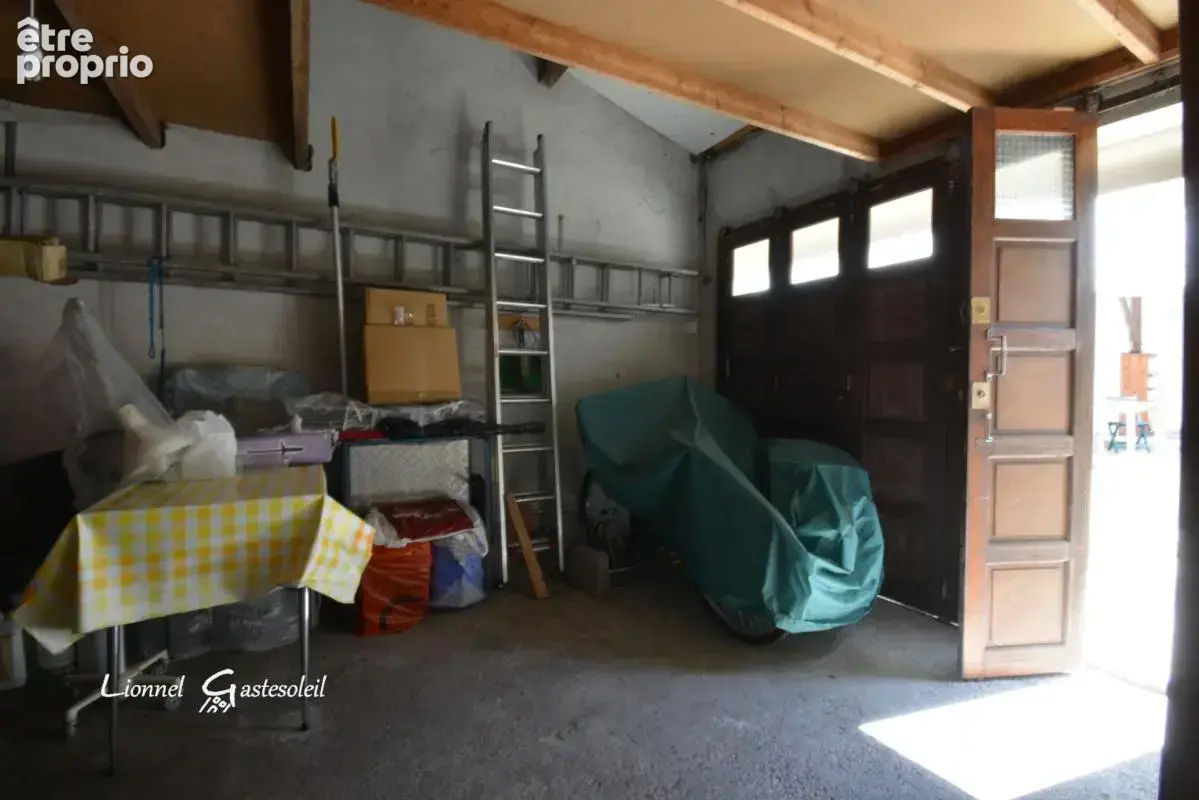 Périgourdine idéalement située 5 chambres sur un beau terrain Paysager à Pineuilh (33) - photo 25