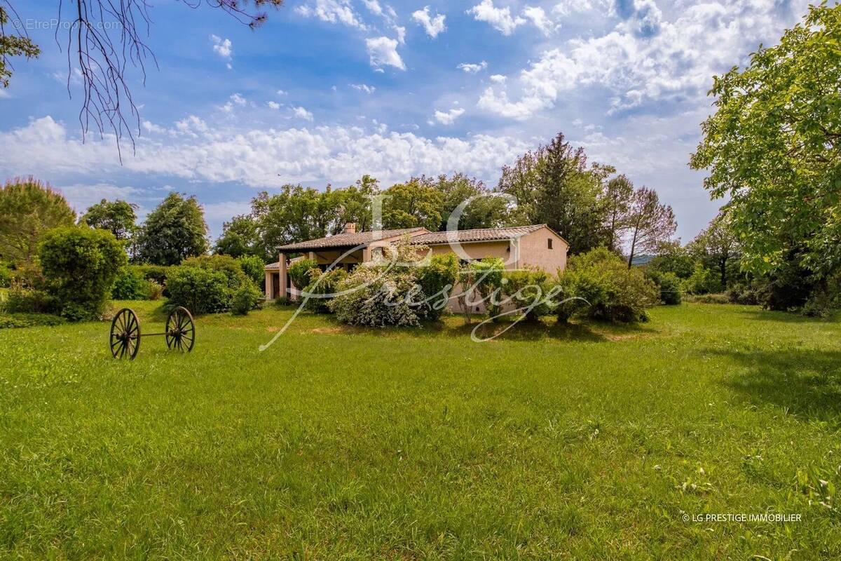 Maison à MONTAUROUX