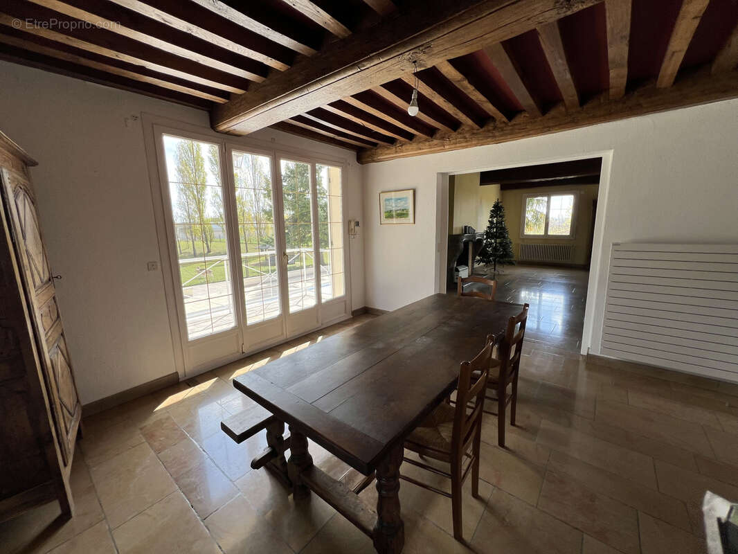 Maison à LADOIX-SERRIGNY