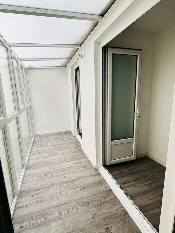 Appartement à MARSEILLE-1E