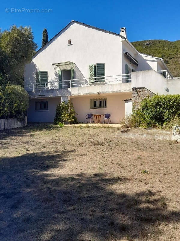 Maison à BRANDO