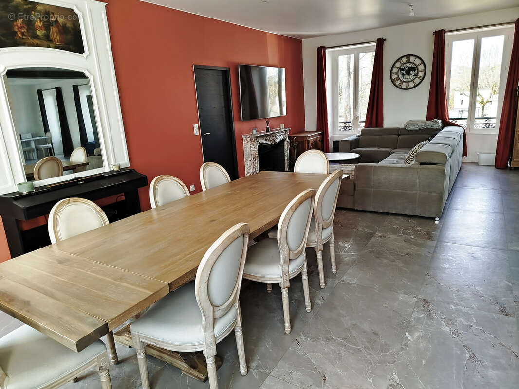 Maison à CHAMPS-SUR-YONNE