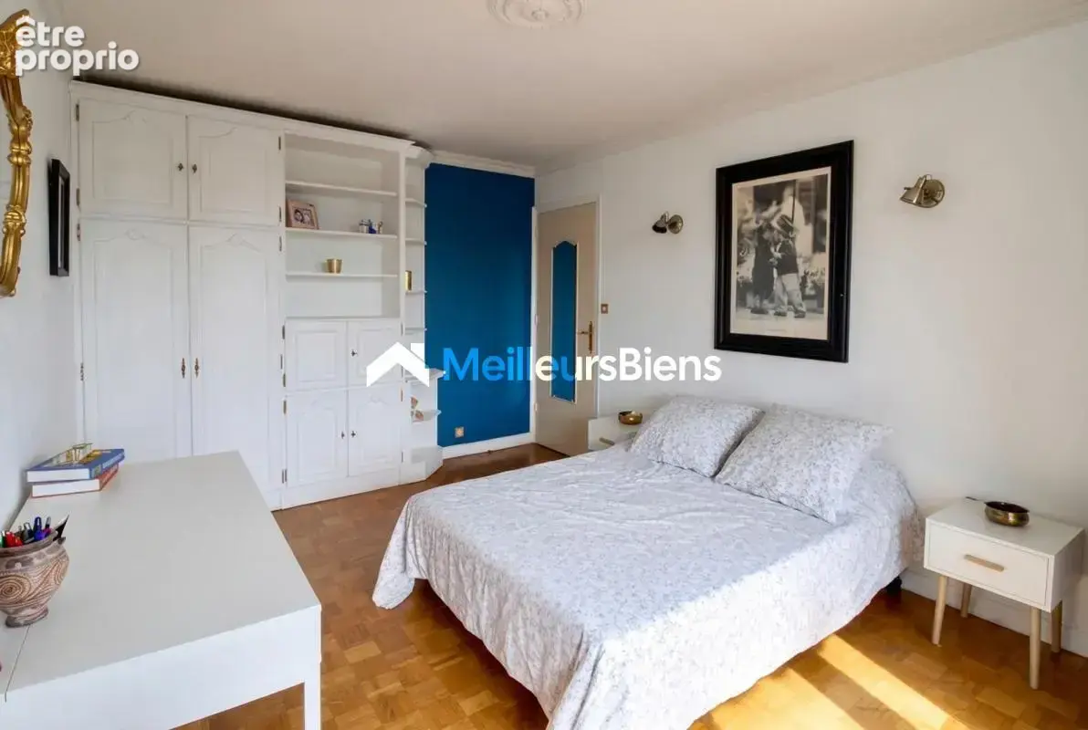 VILLEURBANNE CUSSET, appartement T3 coup de cœur avec Ascenseur - Balcon - Cave - Place de stationnement  - Garage en sus - photo 6