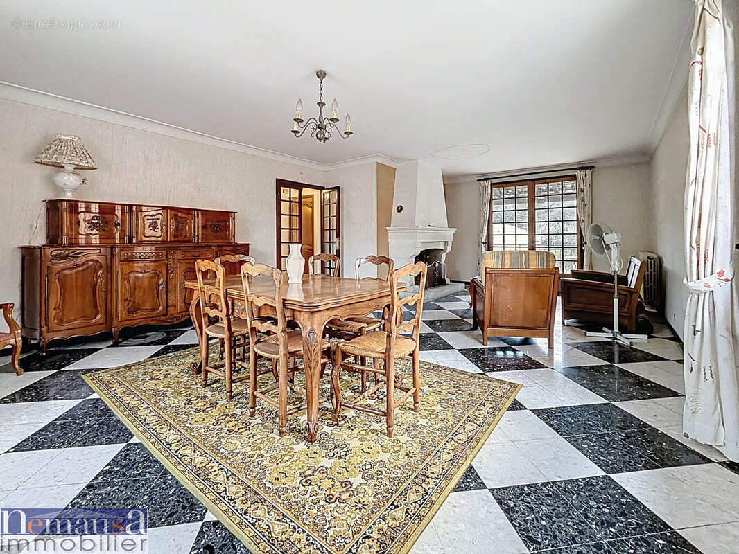 Maison à NIMES