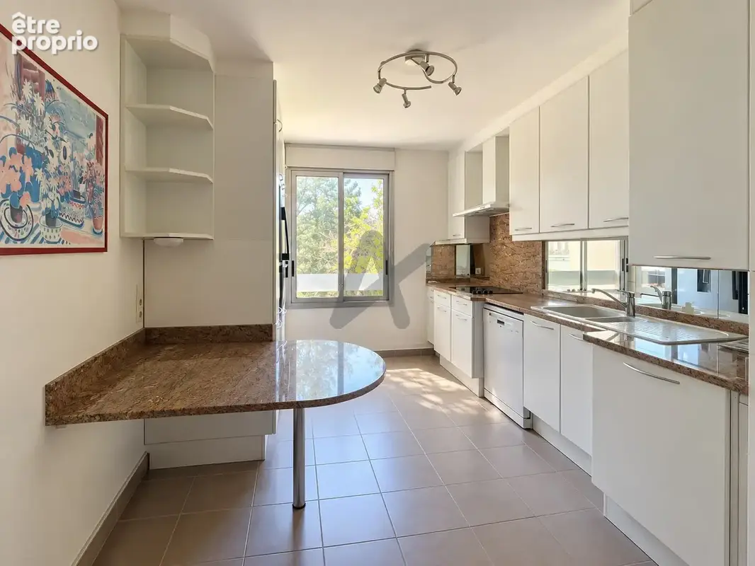 Hyper Centre Charbonnières - Appartement 5P 108m2 avec terrasse, au calme et sans vis-à-vis - photo 7