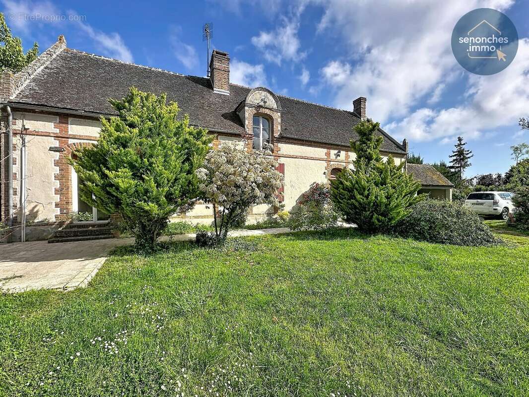 Maison à FAVIERES