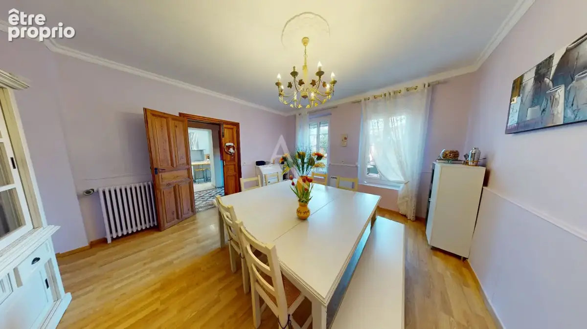 A VENDRE Maison Uchaud 8 pièce(s) 211 m2 - photo 5