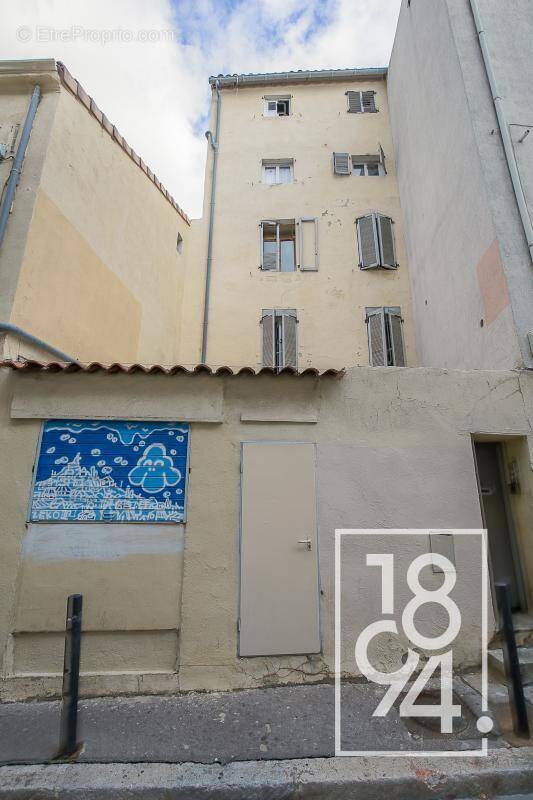 Appartement à MARSEILLE-2E