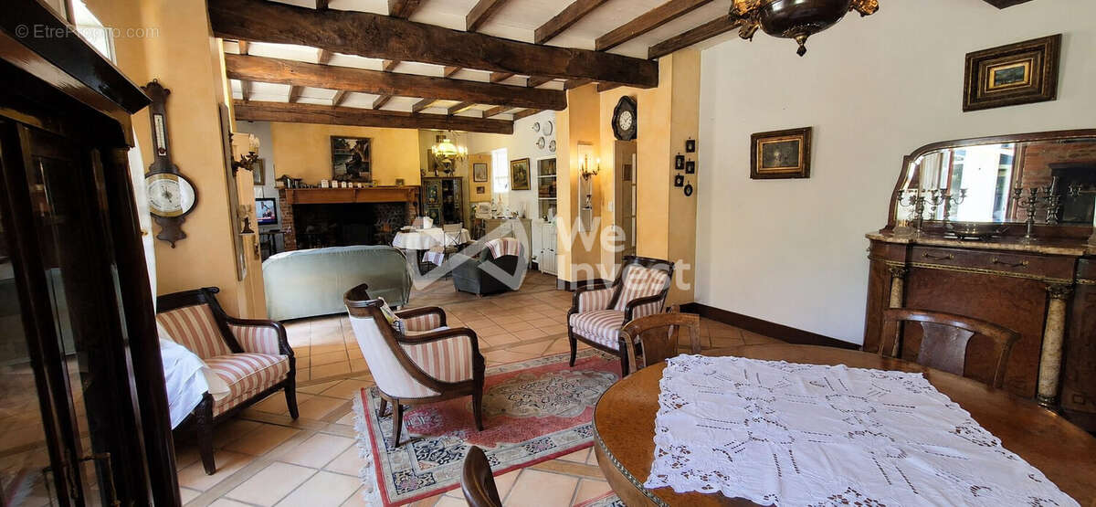 Maison 179 m² à Seilh  - photo 3