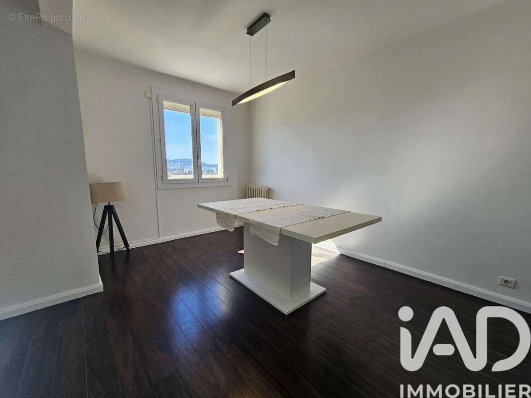 Photo 6 - Appartement à MARSEILLE-9E