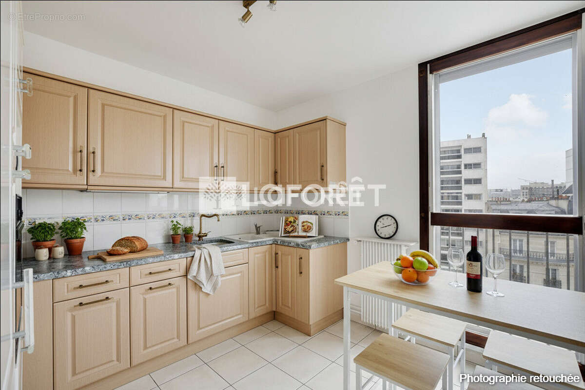 Appartement à PARIS-15E