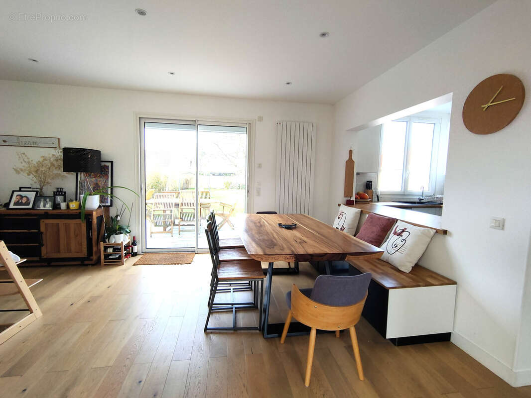 Maison à MAGNY-LES-HAMEAUX