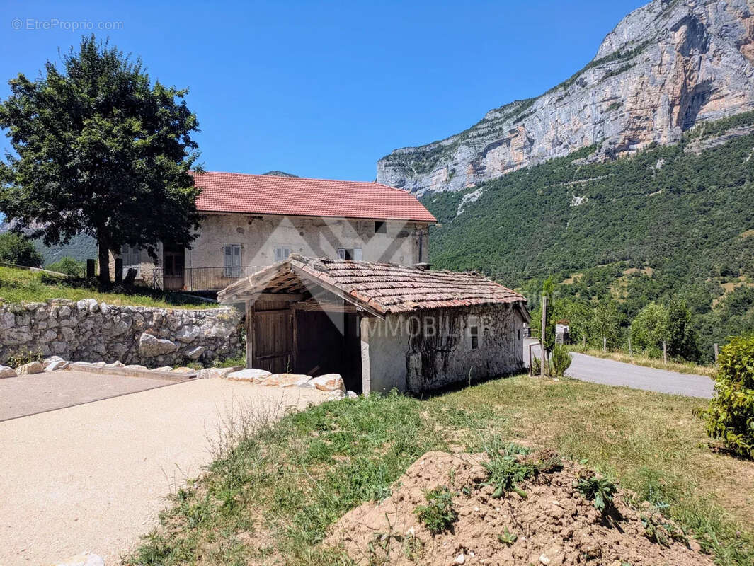 Maison à PONT-EN-ROYANS