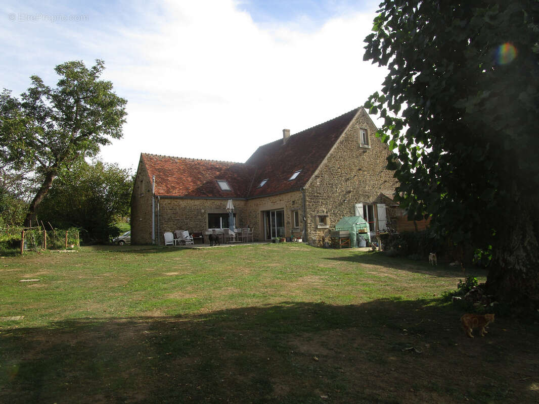 Maison à POMMIERS