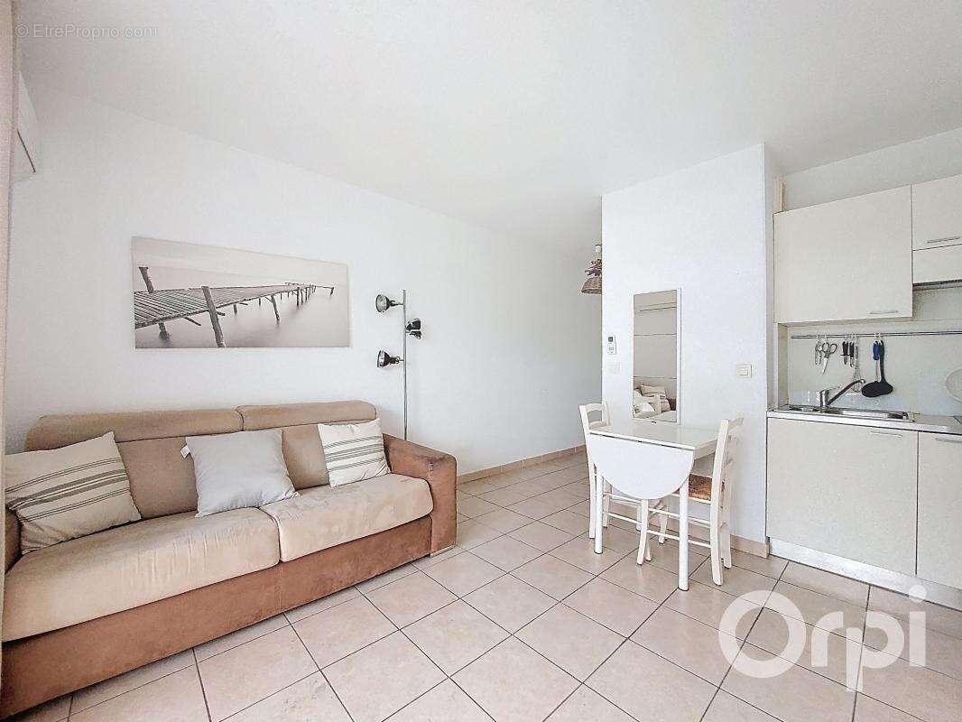 Appartement à VILLENEUVE-LOUBET