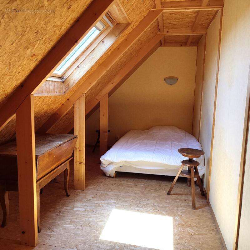 Maison à OUROUX-EN-MORVAN