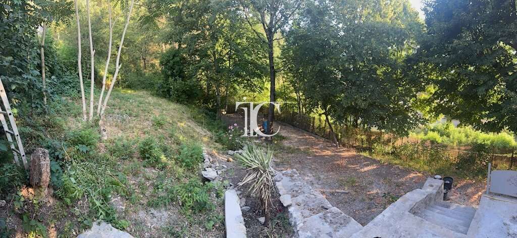 Charmante maison en pierre avec dépendance et jardin - photo 15