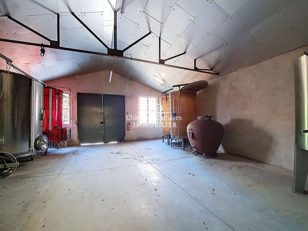 Commerce 730 m² à Saint-Paul-De-Fenouillet  - photo 7