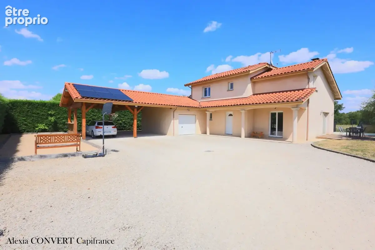 Maison familiale 5 pièces 135m² + terrain 1200m² CURTAFOND - photo 3