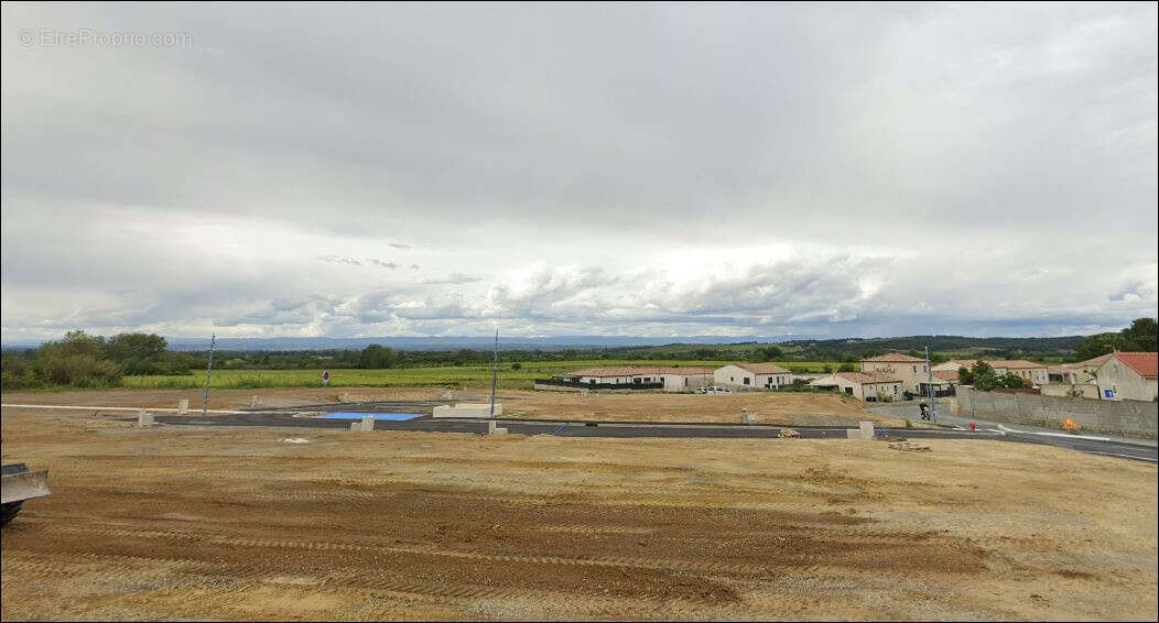 Terrain à SALLES-D&#039;AUDE