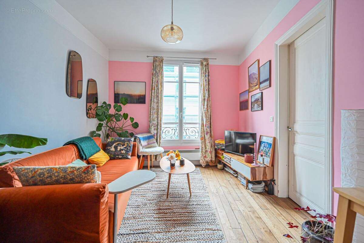 Appartement à PARIS-18E